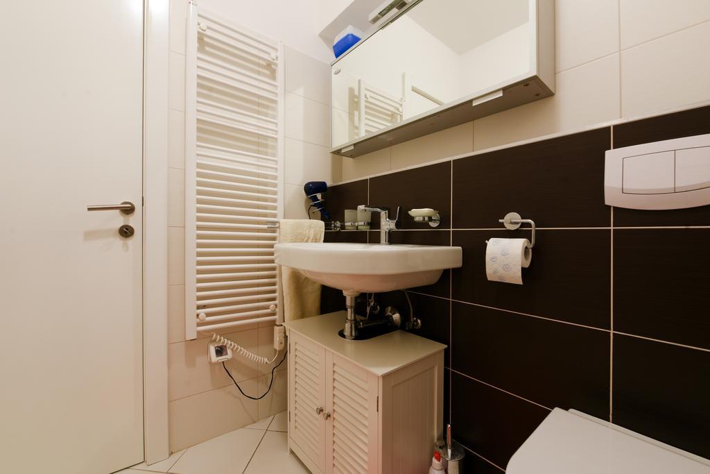 M&D Apartment Zadar Buitenkant foto