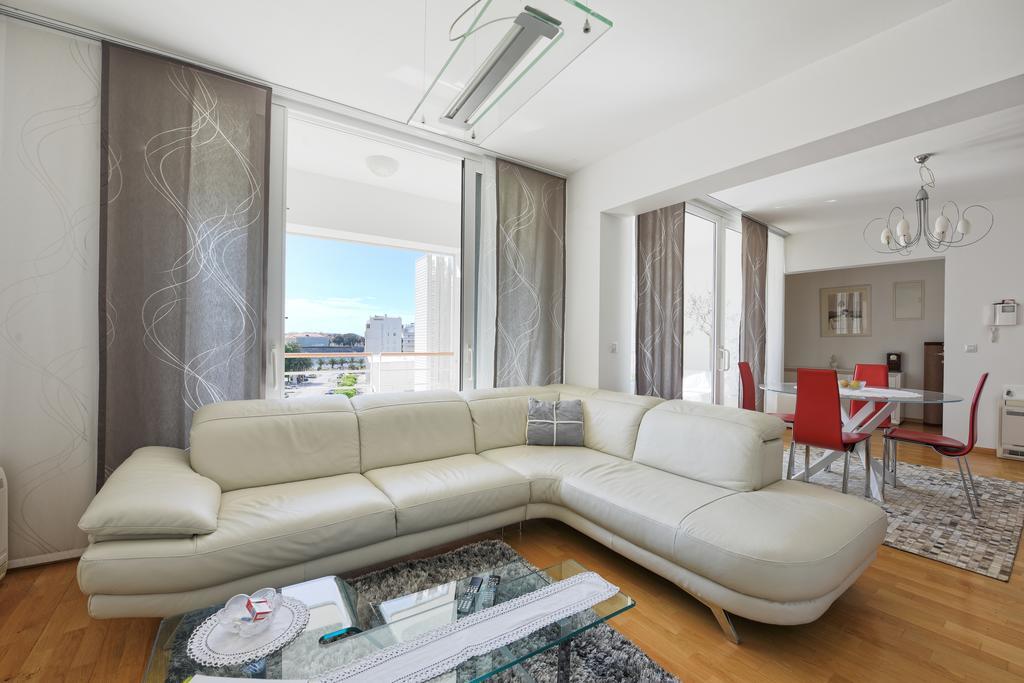 M&D Apartment Zadar Buitenkant foto